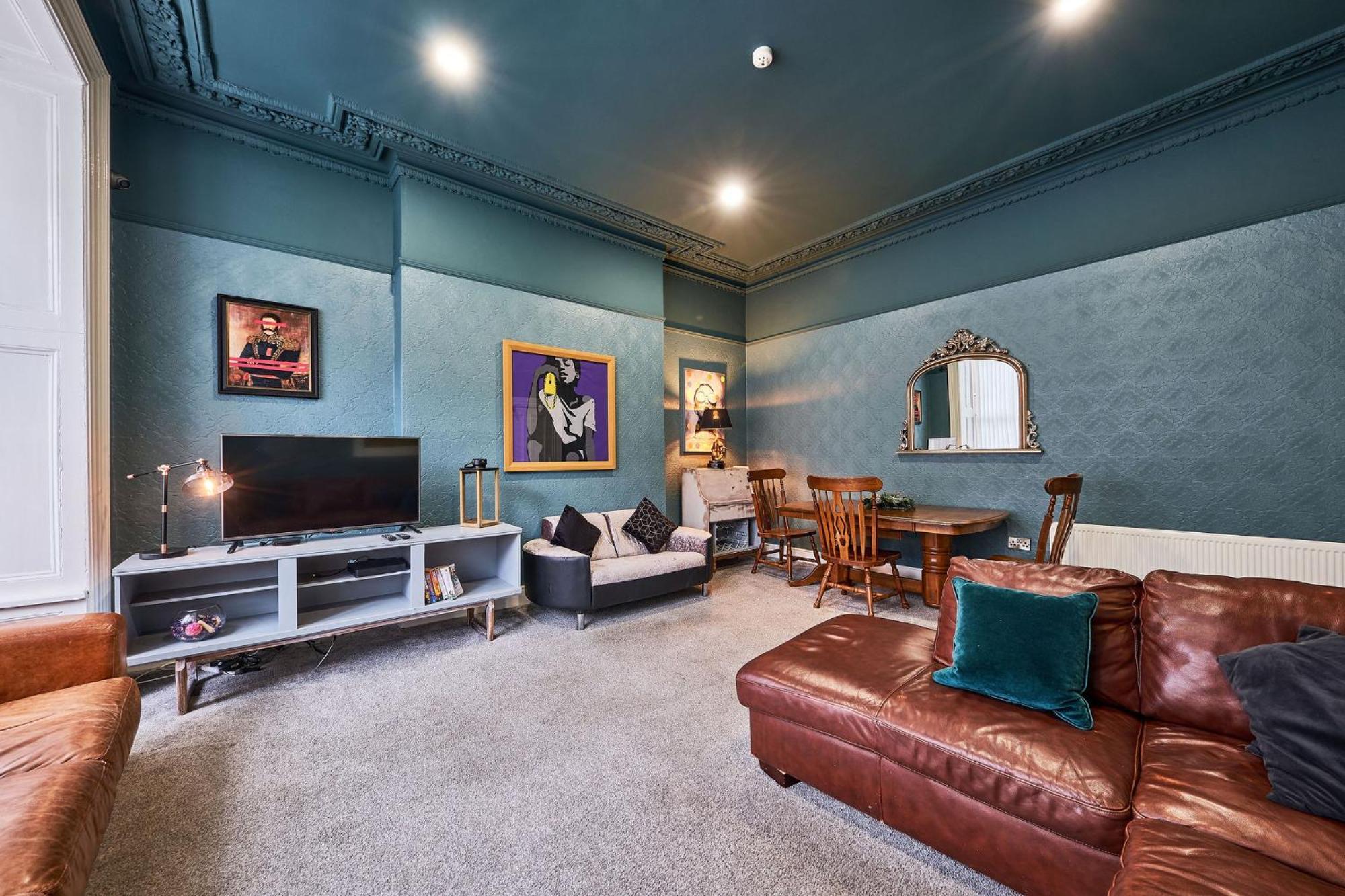 22 The Square Hotel Londonderry ภายนอก รูปภาพ